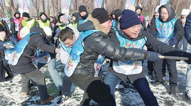 fbsports-职工冰雪运動(dòng)会 冰面上玩到热火朝天